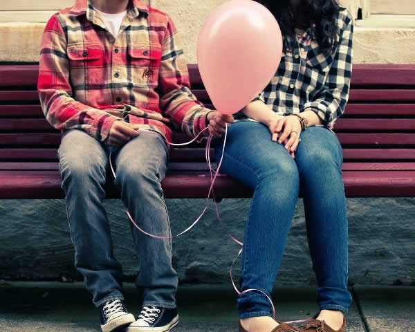 relaciones de pareja en la adolescencia